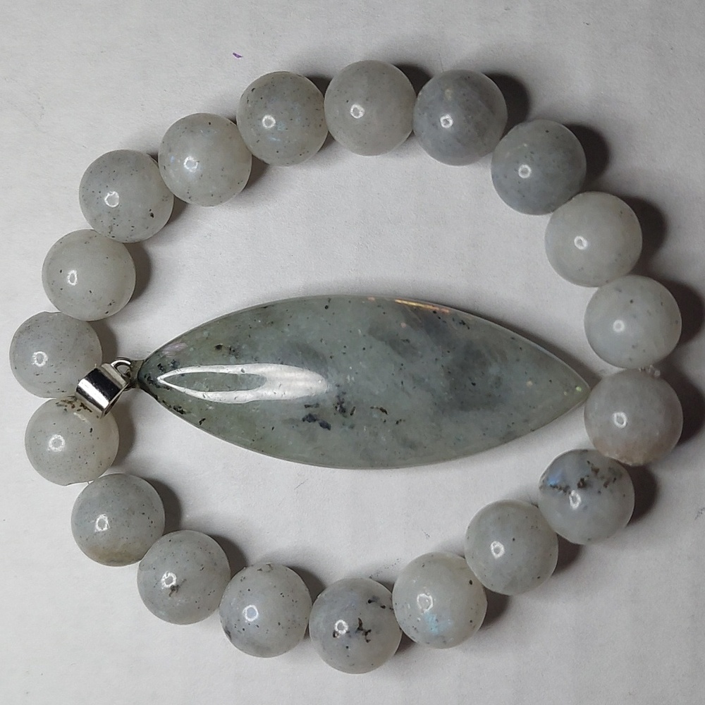 Labradorite stone pendant and Labradorite stone 10mm bead bracelet bundle